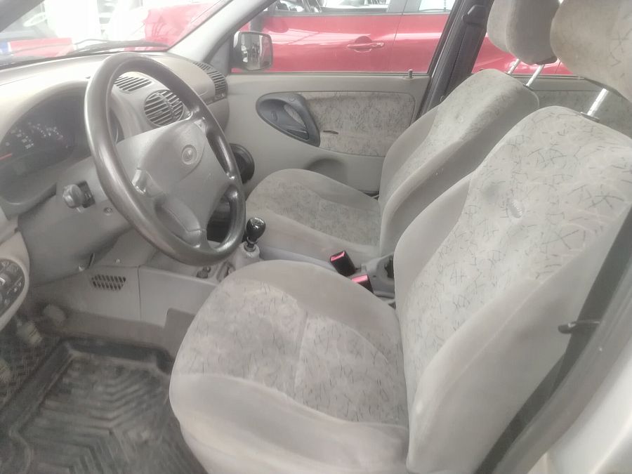 Lada (Ваз) Kalina 1.4 MT (89 л.с.), 2010