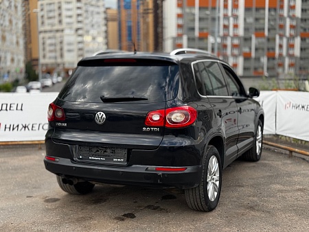 Volkswagen Tiguan 2.0d AT (140 л.с.) 4WD, 2010 Volkswagen Tiguan 2.0d AT (140 л.с.) 4WD, 2010