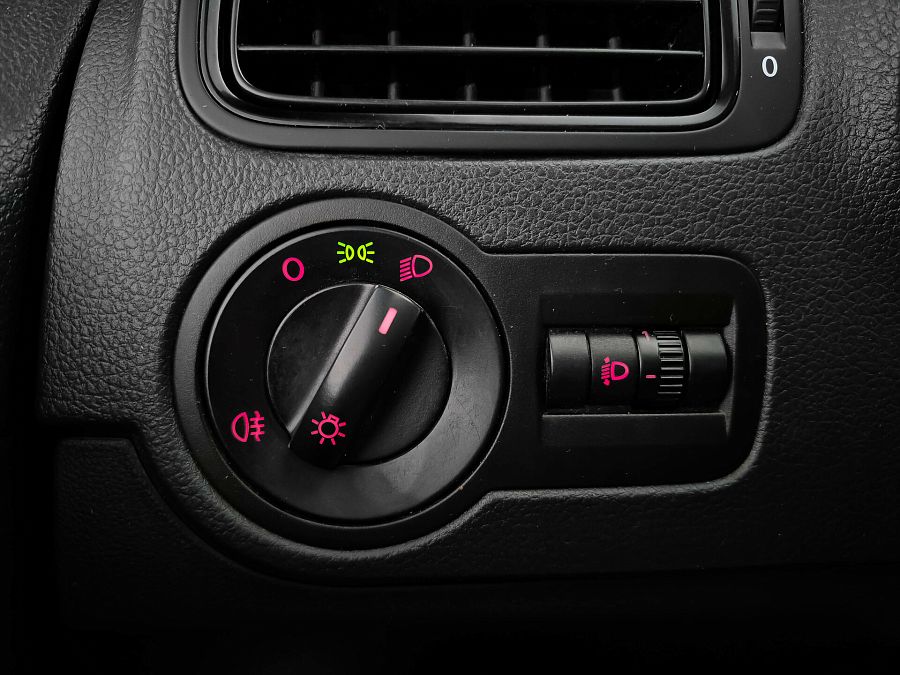 Volkswagen Polo 1.6 MT (105 л.с.), 2011