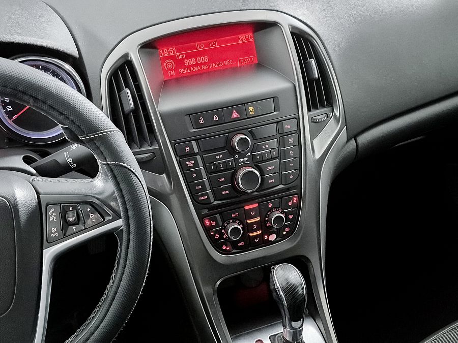 Opel Astra 1.6 AT (115 л.с.), 2011 Opel Astra 1.6 AT (115 л.с.), 2011