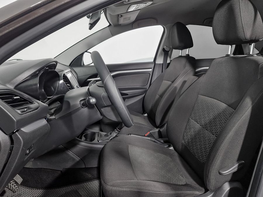 Lada (Ваз) Vesta 1.6 MT (106 л.с.), 2017