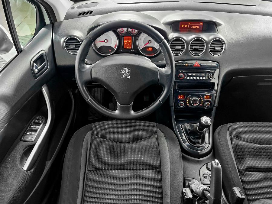 Peugeot 408 1.6 MT (120 л.с.), 2012 Peugeot 408 1.6 MT (120 л.с.), 2012
