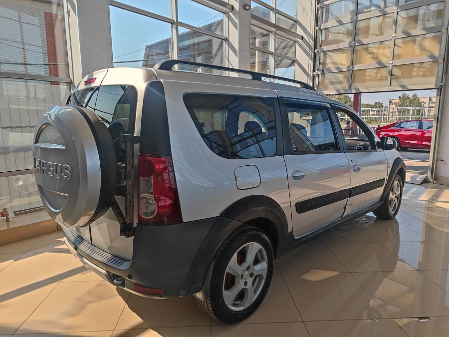 Lada (Ваз) Largus Cross 1.6 MT (106 л.с.), 2018 Lada (Ваз) Largus Cross 1.6 MT (106 л.с.), 2018