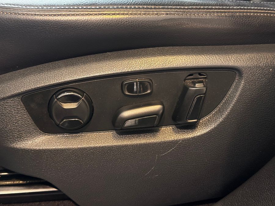 Volkswagen Touareg 3.6 AT (249 л.с.) 4WD, 2013