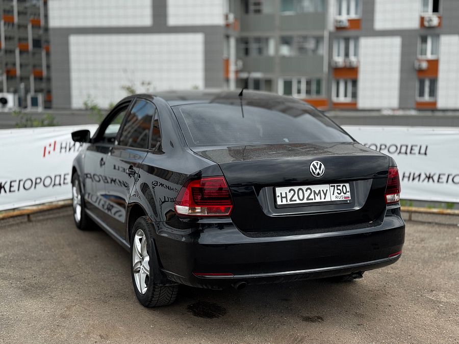 Volkswagen Polo 1.6 MT (105 л.с.), 2015