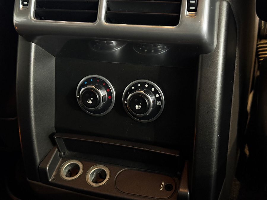 Land Rover Range Rover 3.6d AT (272 л.с.) 4WD, 2010 Land Rover Range Rover 3.6d AT (272 л.с.) 4WD, 2010