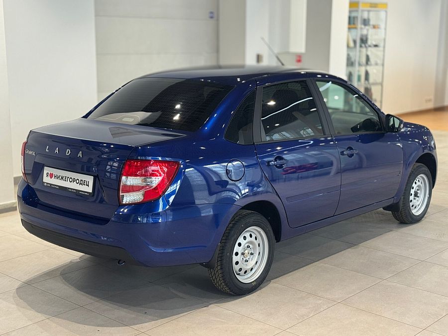 Lada (Ваз) Granta 1.6 MT (90 л.с.), 2026