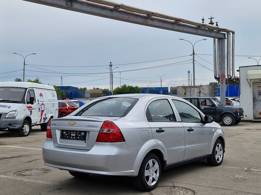 Chevrolet Aveo 1.4 MT (101 л.с.), 2010