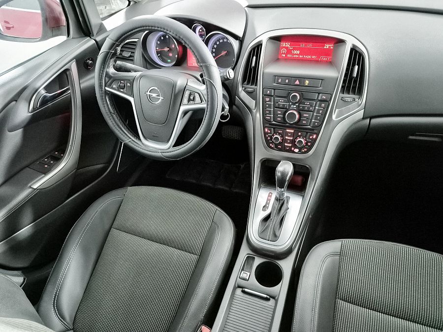 Opel Astra 1.6 AT (115 л.с.), 2011 Opel Astra 1.6 AT (115 л.с.), 2011