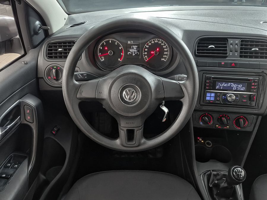 Volkswagen Polo 1.6 MT (105 л.с.), 2014