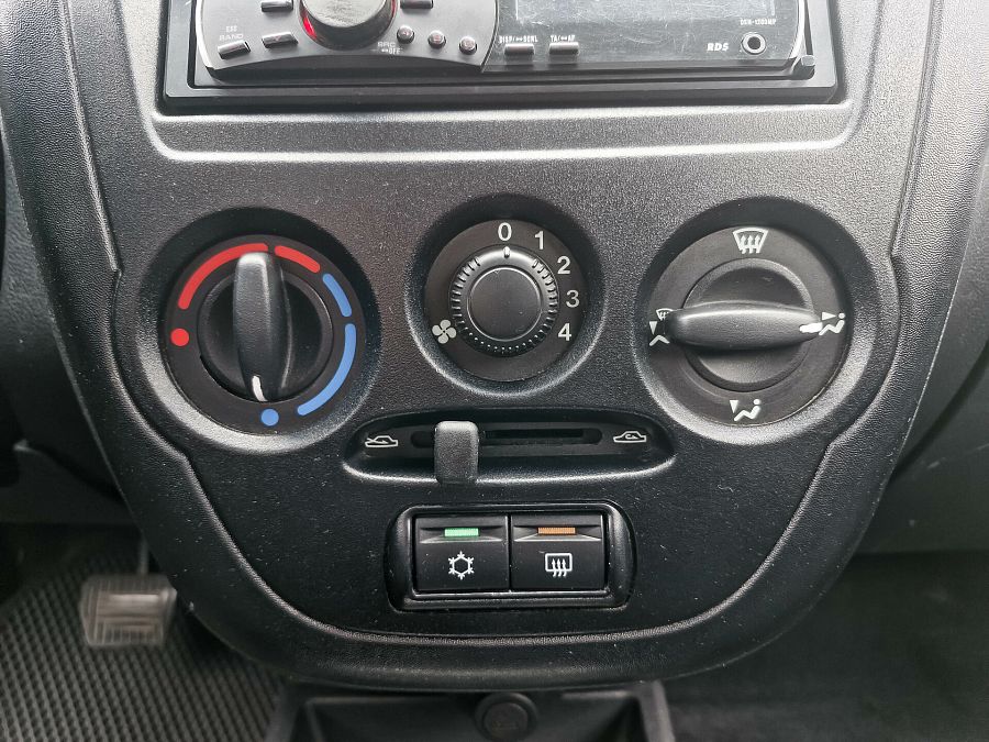 Lada (ВАЗ) Granta 1.6 AT (98 л.с.), 2013
