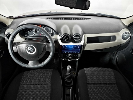 Renault Logan 1.4 MT (75 л.с.), 2010