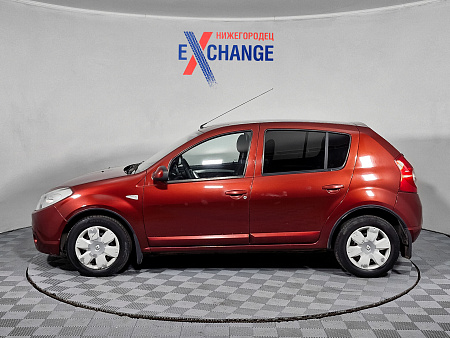 Renault Sandero 1.6 AT (103 л.с.), 2011 — купить в Нижнем Новгороде