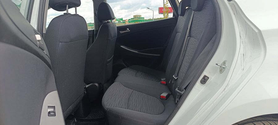 Hyundai Solaris 1.6 AT (123 л.с.), 2015