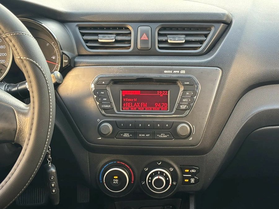 Kia Rio 4-speed 1.6 AT (123 л.с.), 2011