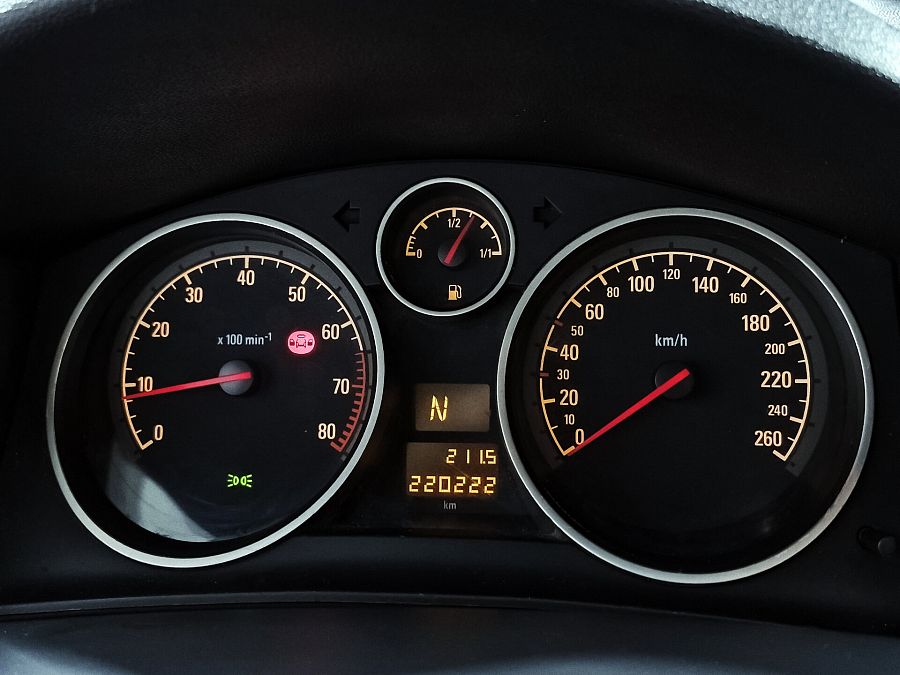 Opel Astra 1.6 AMT (115 л.с.), 2011 Opel Astra 1.6 AMT (115 л.с.), 2011