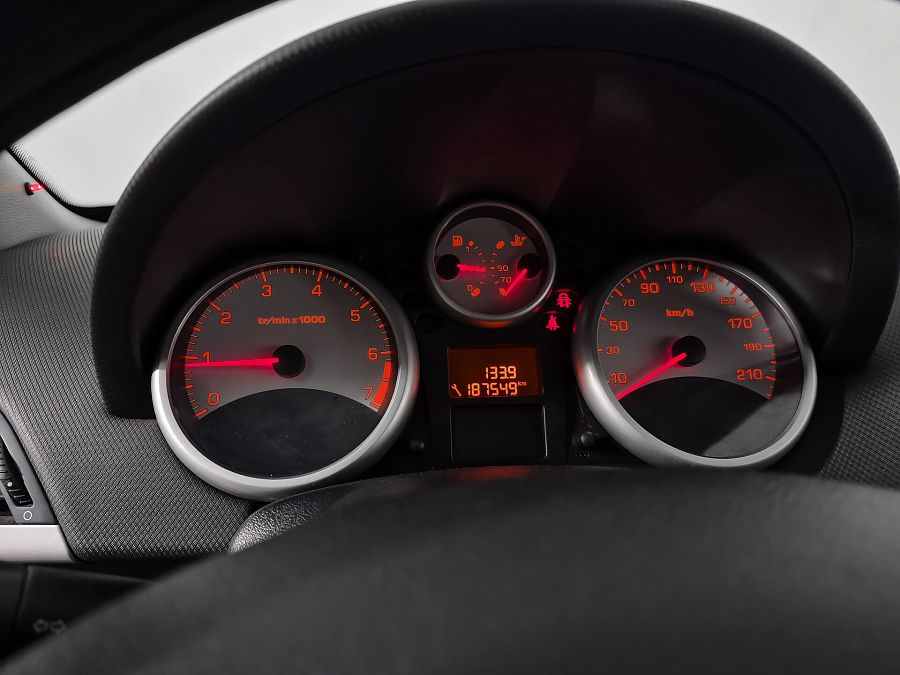 Peugeot 207 1.4 MT (90 л.с.), 2008