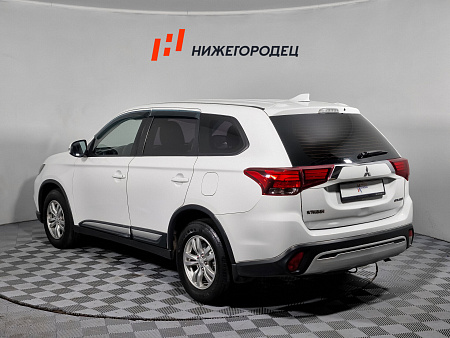 Mitsubishi Outlander 2.0 CVT (146 л.с.) 4WD, 2019 — купить в Нижнем Новгороде