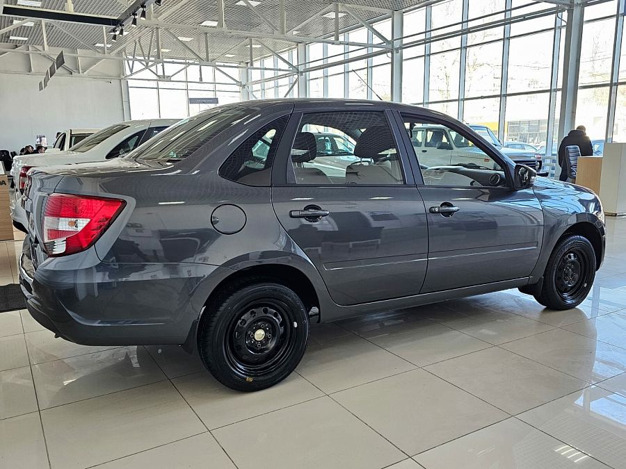 Lada (Ваз) Granta 1.6 MT (106 л.с.), 2026