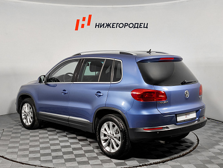Volkswagen Tiguan 2.0 AT (170 л.с.) 4WD, 2011 — купить в Нижнем Новгороде
