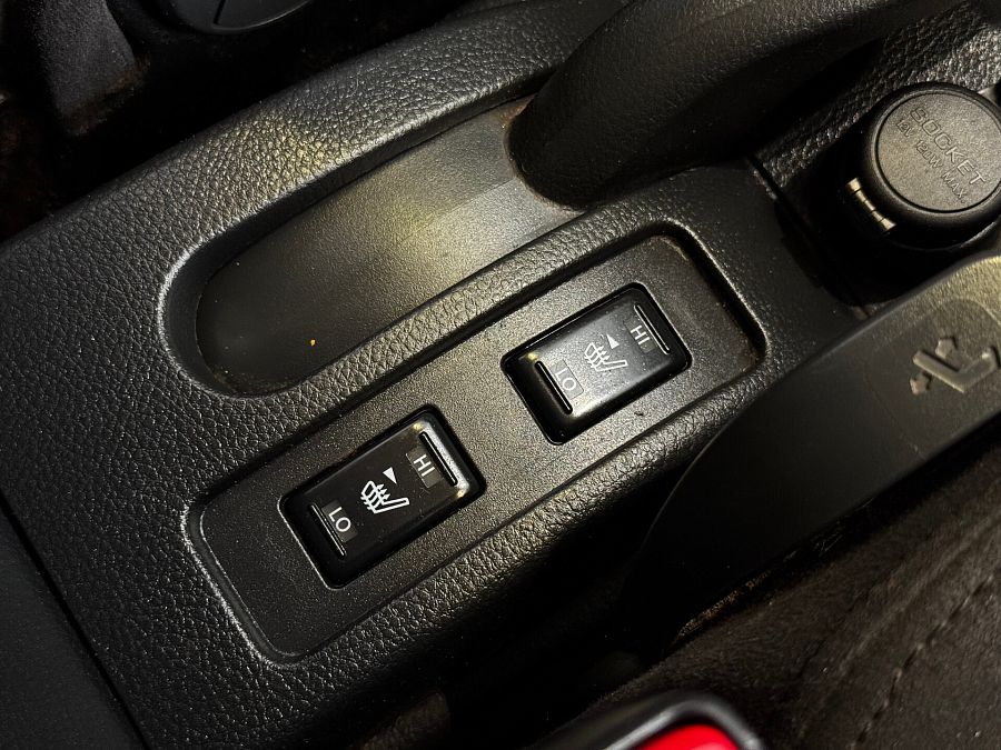 Nissan Tiida 1.6 MT (110 л.с.), 2010 Nissan Tiida 1.6 MT (110 л.с.), 2010