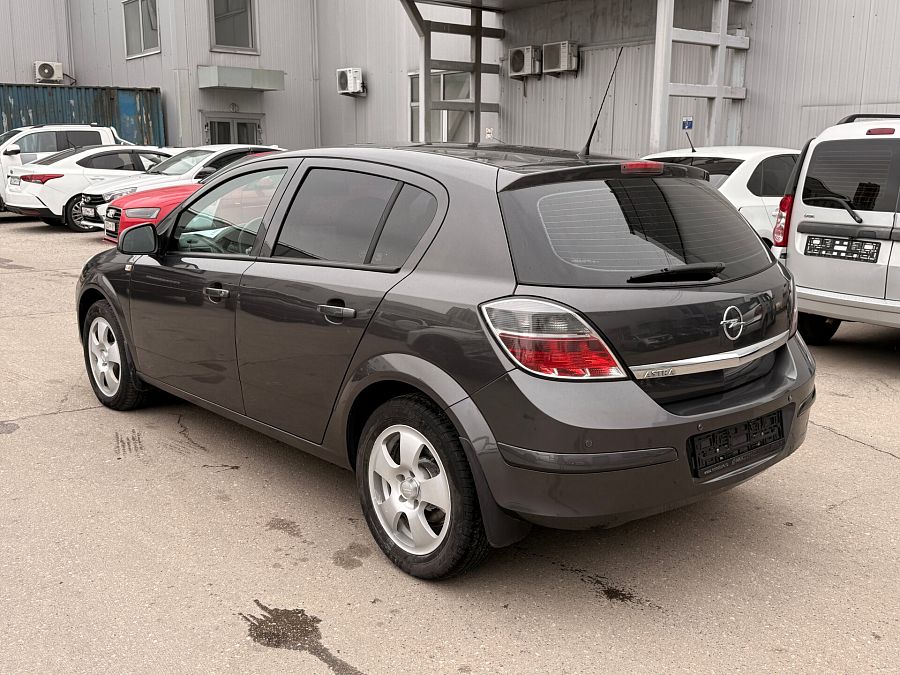 Opel Astra 1.6 MT (115 л.с.), 2011 Opel Astra 1.6 MT (115 л.с.), 2011