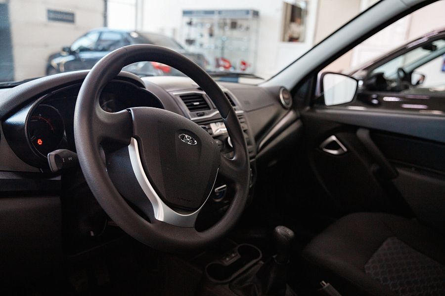 Lada (Ваз) Granta 1.6 MT (90 л.с.), 2026 Lada (Ваз) Granta 1.6 MT (90 л.с.), 2026