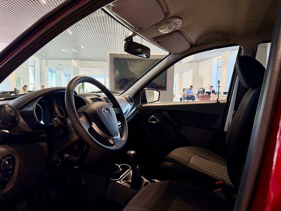 Lada (Ваз) Granta 1.6 MT (90 л.с.), 2026 Lada (Ваз) Granta 1.6 MT (90 л.с.), 2026