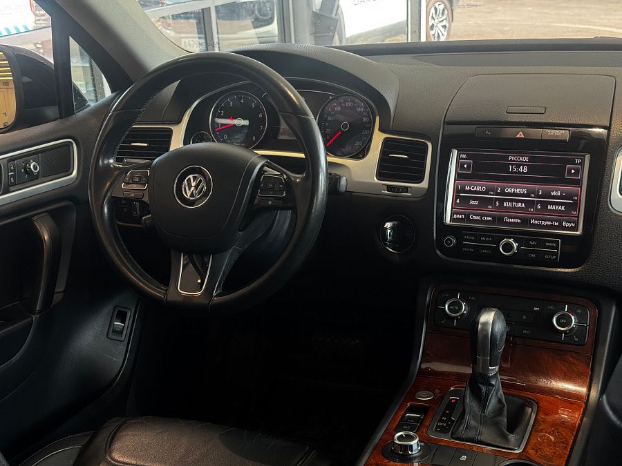 Volkswagen Touareg 3.6 AT (249 л.с.) 4WD, 2013