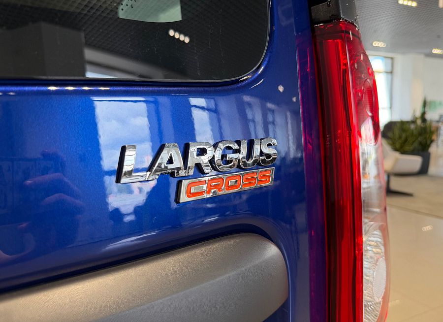 Lada (Ваз) Largus Cross 1.6 MT (106 л.с.), 2026