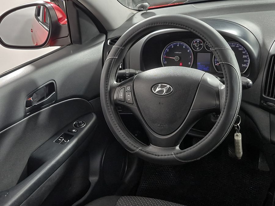 Hyundai i30 1.4 MT (109 л.с.), 2010