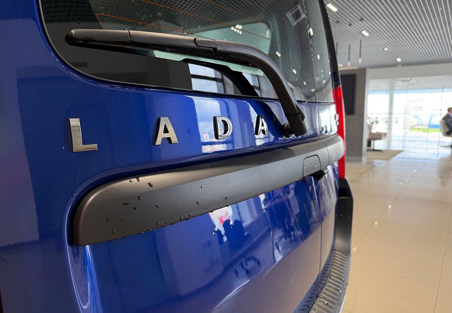 Lada (Ваз) Largus Cross 1.6 MT (106 л.с.), 2026
