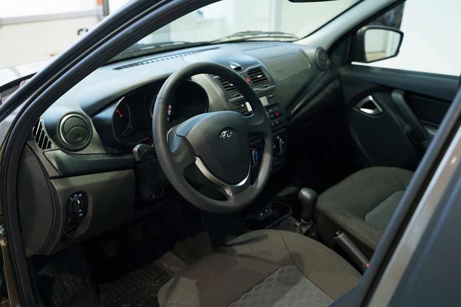 Lada (Ваз) Granta 1.6 MT (90 л.с.), 2026 Lada (Ваз) Granta 1.6 MT (90 л.с.), 2026