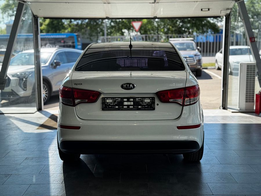 Kia Rio 1.6 MT (123 л.с.), 2016