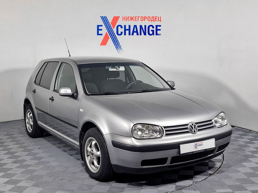 Volkswagen Golf 1.6 AT (102 л.с.), 2002