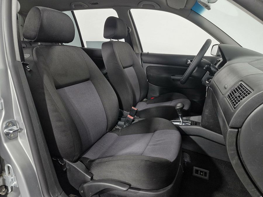 Volkswagen Golf 1.6 AT (102 л.с.), 2002