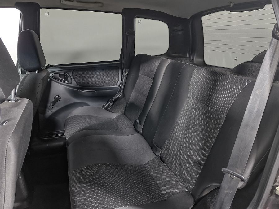 Chevrolet Niva 1.7 MT (80 л.с.) 4WD, 2013 Chevrolet Niva 1.7 MT (80 л.с.) 4WD, 2013