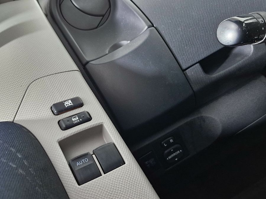 Toyota Yaris Multimode 1.3 AMT (87 л.с.), 2008 Toyota Yaris Multimode 1.3 AMT (87 л.с.), 2008