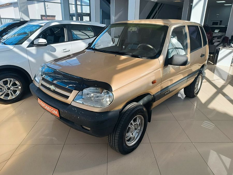 Chevrolet Niva 1.7 MT (80 л.с.) 4WD, 2005