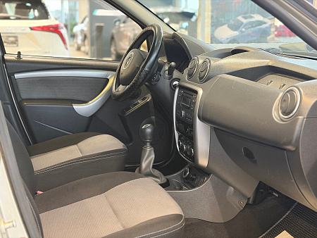 Renault Duster 1.6 MT (102 л.с.) 4WD, 2012 Renault Duster 1.6 MT (102 л.с.) 4WD, 2012 — купить в Нижнем Новгороде