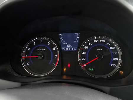 Hyundai Solaris 1.4 MT (107 л.с.), 2011 Hyundai Solaris 1.4 MT (107 л.с.), 2011 — купить в Нижнем Новгороде