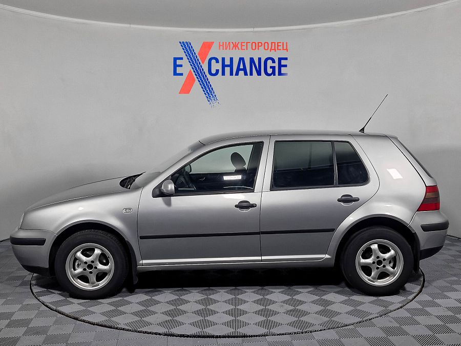 Volkswagen Golf 1.6 AT (102 л.с.), 2002