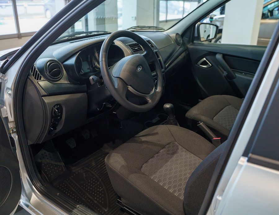 Lada (Ваз) Granta 1.6 MT (90 л.с.), 2025 Lada (Ваз) Granta 1.6 MT (90 л.с.), 2025