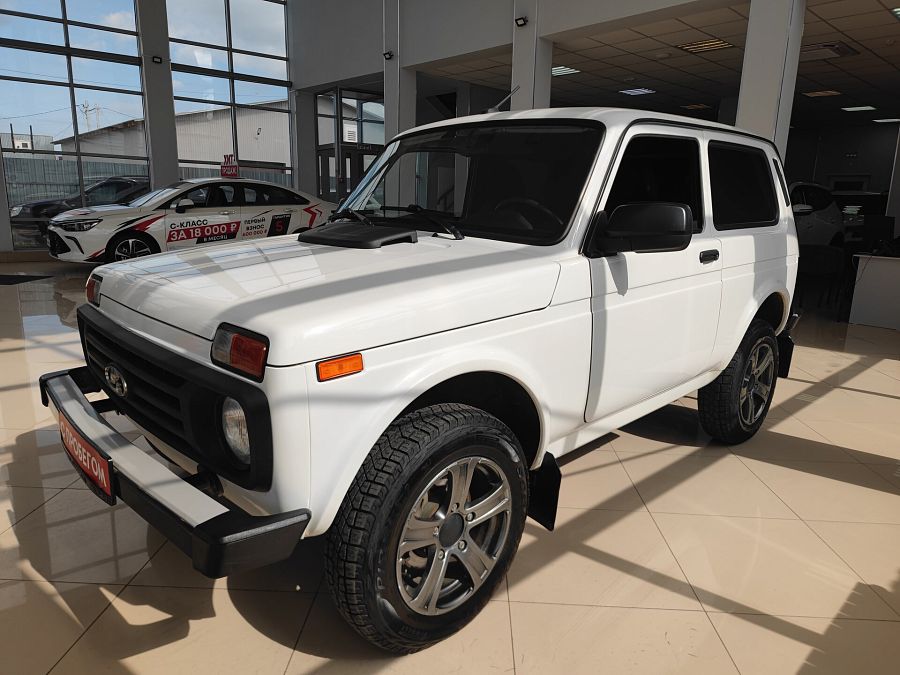 Lada (Ваз) Niva Legend 1.7 MT (83 л.с.) 4WD, 2023 Lada (Ваз) Niva Legend 1.7 MT (83 л.с.) 4WD, 2023