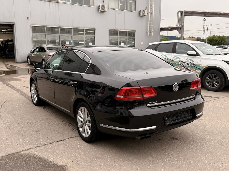 Volkswagen Passat 1.8 AMT (152 л.с.), 2012