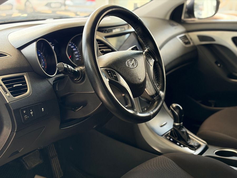 Hyundai Elantra 1.6 AT (132 л.с.), 2015