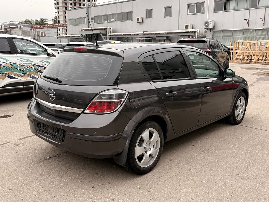 Opel Astra 1.6 MT (115 л.с.), 2011 Opel Astra 1.6 MT (115 л.с.), 2011