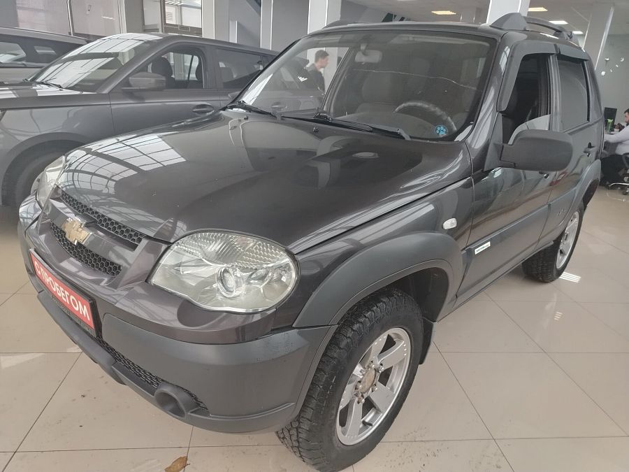 Chevrolet Niva 1.7 MT (80 л.с.) 4WD, 2011