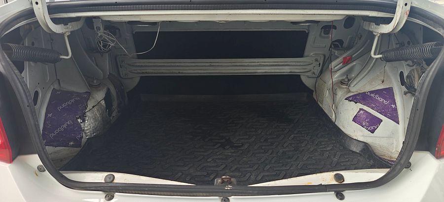 Renault Logan 1.6 MT (82 л.с.), 2016 Renault Logan 1.6 MT (82 л.с.), 2016