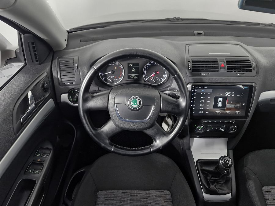 Skoda Octavia 1.6 MT (102 л.с.), 2010 Skoda Octavia 1.6 MT (102 л.с.), 2010